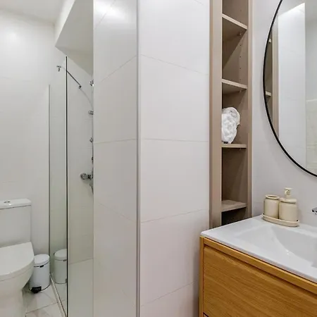 Location In 100m From The Apartment Larnaca