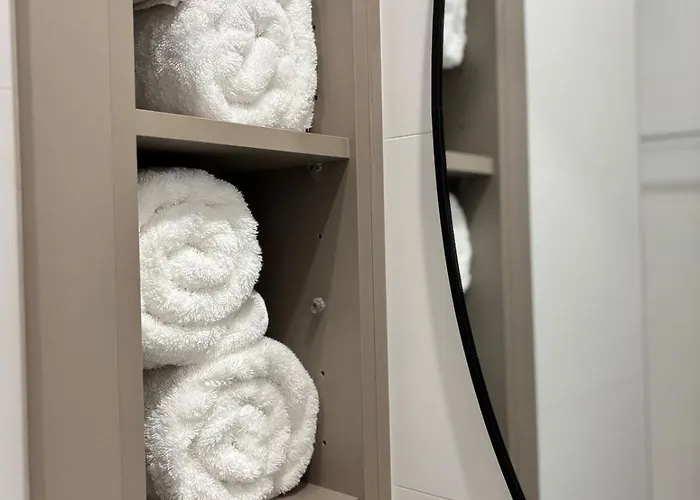 Апартаменти Location In 100m From The *